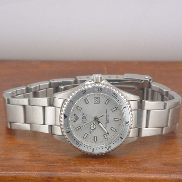 Pre-Owned Women’s Silver Roxy RX100 Analog Watch - Picture 1 of 6